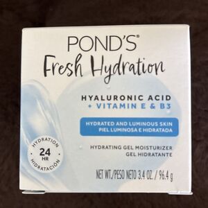 Ponds Fresh Hydration GEL MOISTURIZER Hyaluronic Acid + Vitamin E & B3, 3.4oz